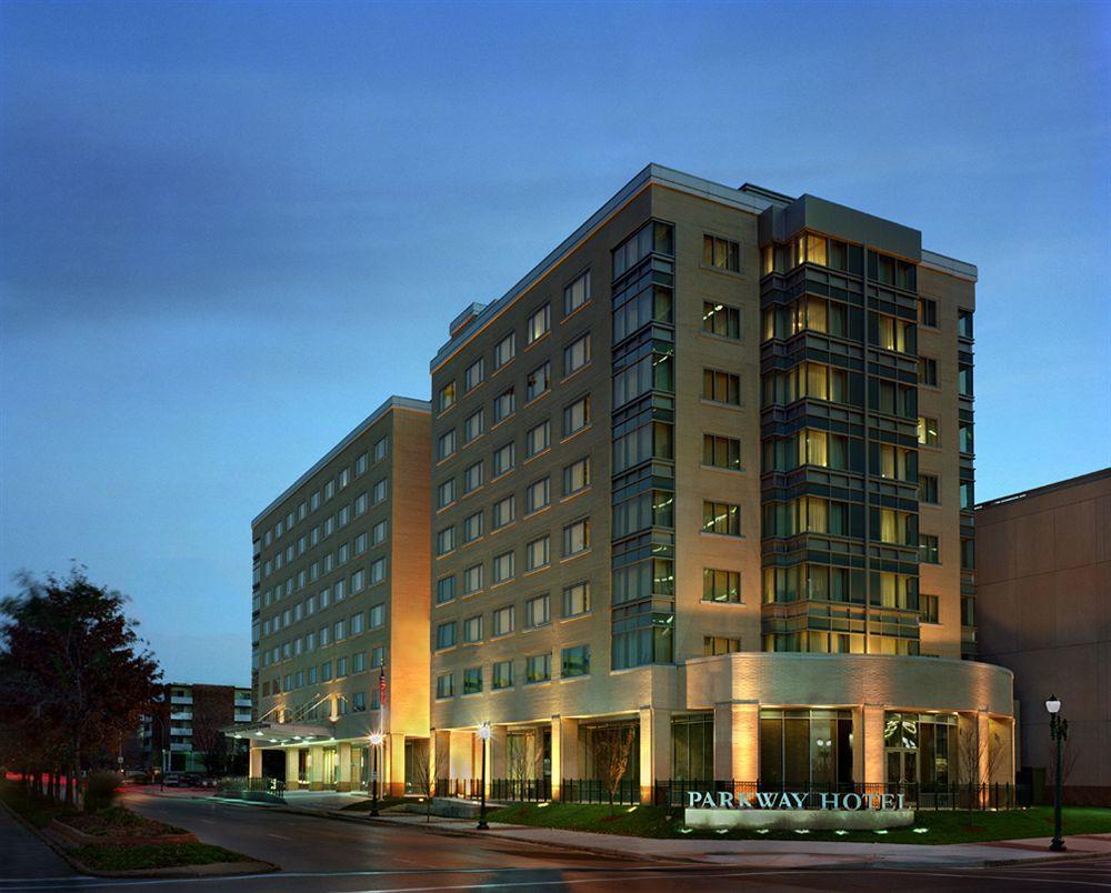Doubletree By Hilton St. Louis Forest Park Buitenkant foto