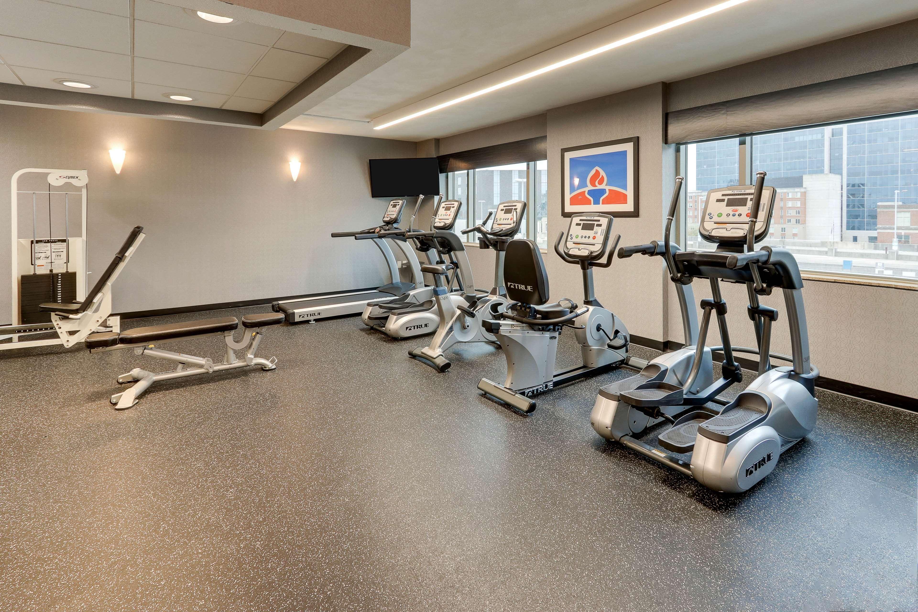 Doubletree By Hilton St. Louis Forest Park Buitenkant foto