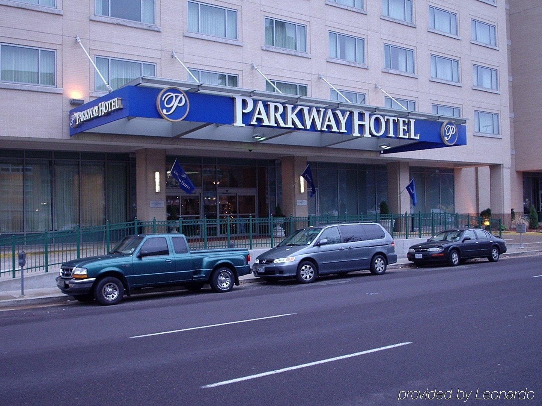 Doubletree By Hilton St. Louis Forest Park Buitenkant foto