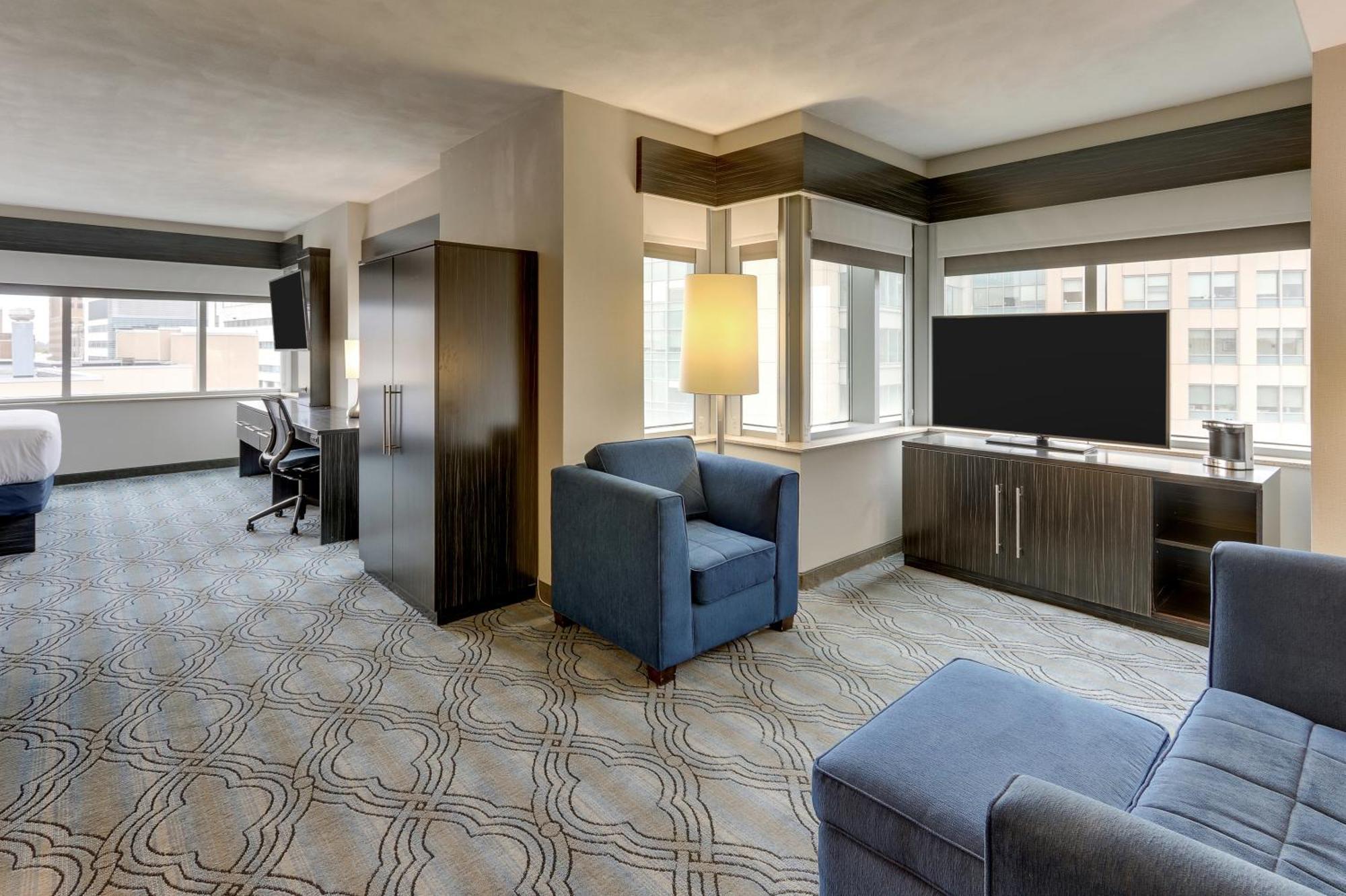 Doubletree By Hilton St. Louis Forest Park Buitenkant foto