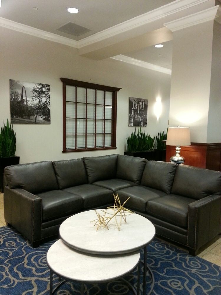 Doubletree By Hilton St. Louis Forest Park Buitenkant foto