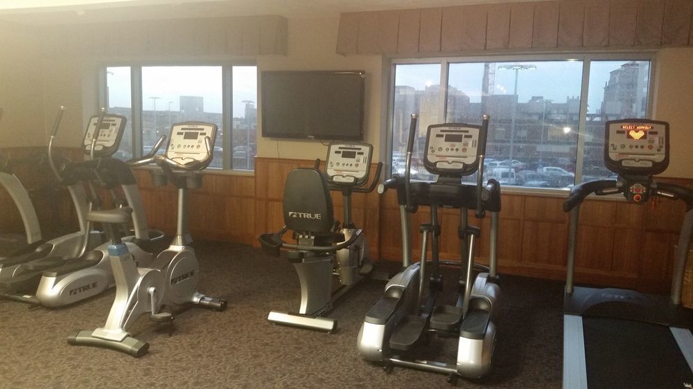 Doubletree By Hilton St. Louis Forest Park Buitenkant foto